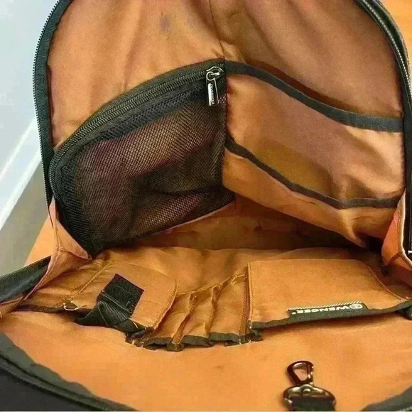 WENGER black backpack.Unisex. Durable. Essential for work, study and  travel. - Picture 10 of 16